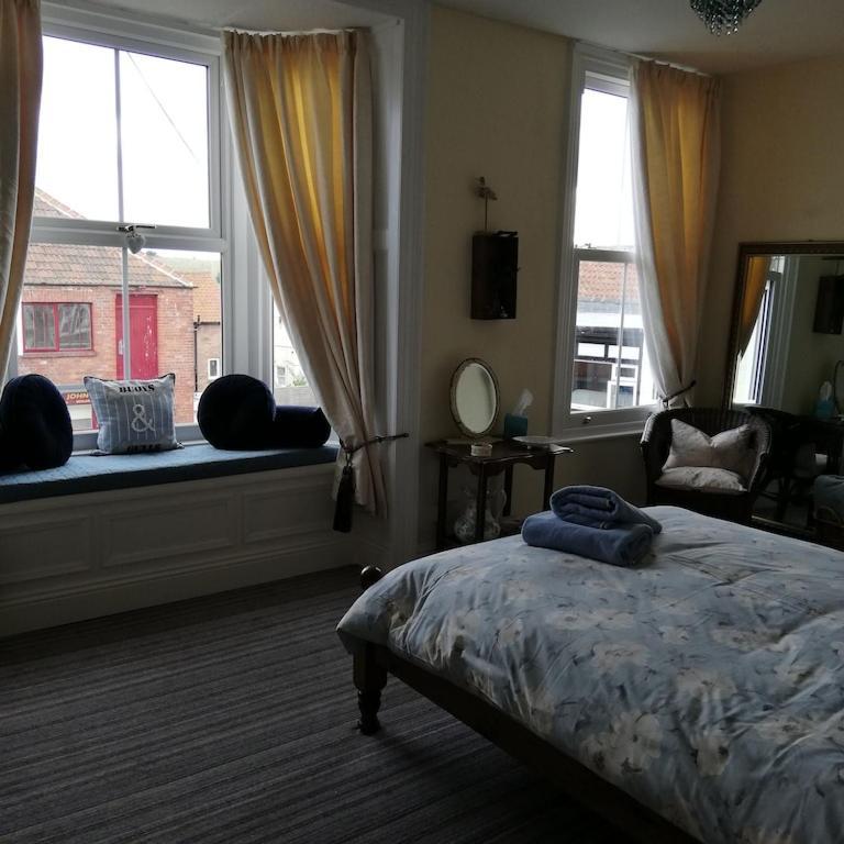 شقة A Summer Place - Spacious Maisonette, Central Whitby, Sleeps 4, Close To Amenities المظهر الخارجي الصورة