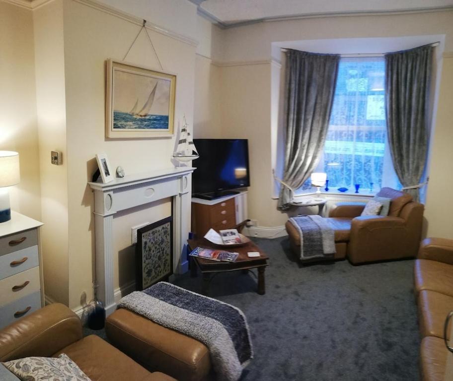 شقة A Summer Place - Spacious Maisonette, Central Whitby, Sleeps 4, Close To Amenities المظهر الخارجي الصورة
